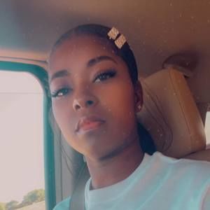 Meet your Posher, Tee